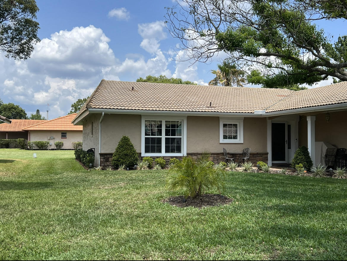 Roof Cleaning In Orlando, FL